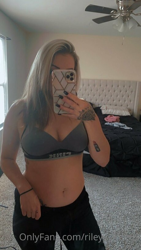 rileyy free69 model archive