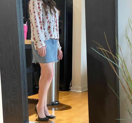 NipplyNurse actress photo