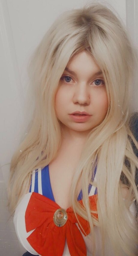 Supapixelgirl free model pic