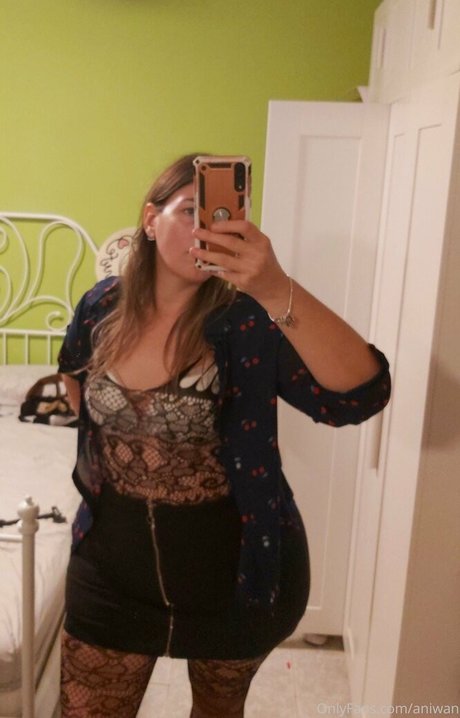 aniwan nude thumbnail