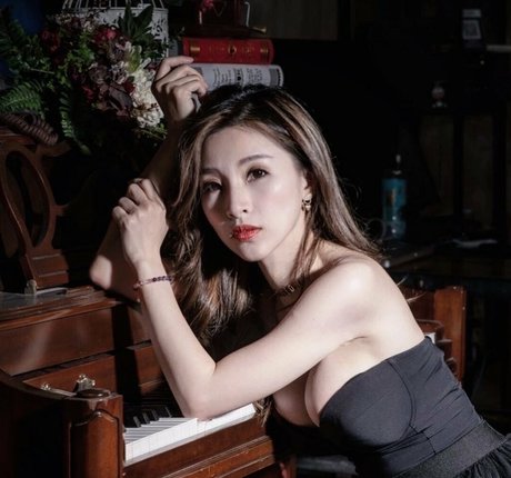 nianlin star nude photos