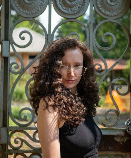 tight onlyfans nude images