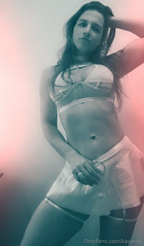 Kayeufy erotic model pictures
