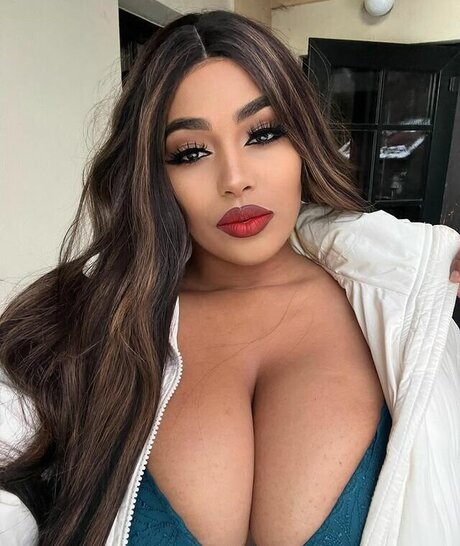 Thayana Babyy pornographic star picture