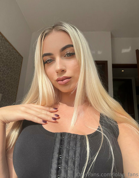 lolaa fansvip model pornographic picture