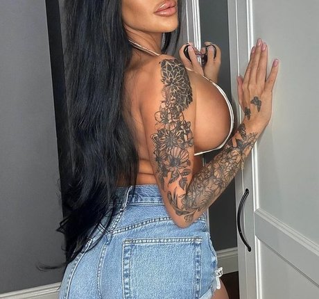 Holly James perfect actress pic
