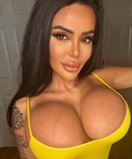 Holly James pretty pornstar archive