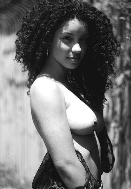 Christina Santini sex model pics