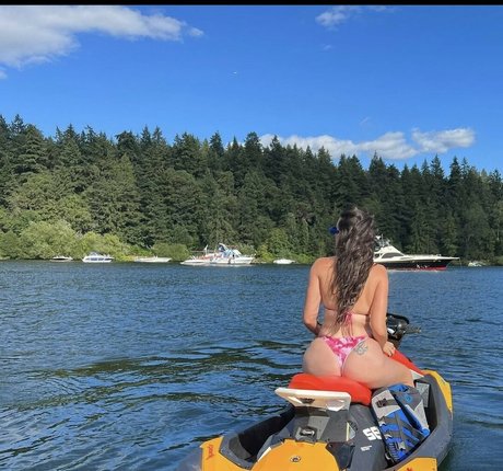 Kelcey Wright star beautiful photos