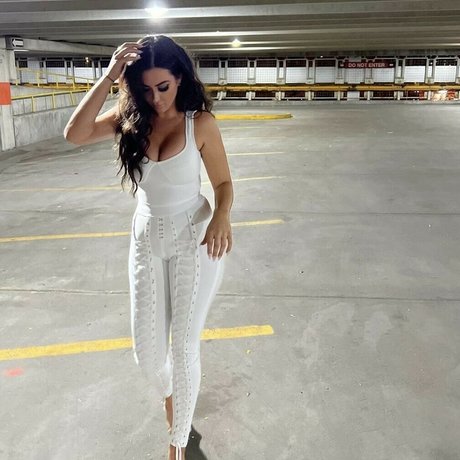 Kelcey Wright hot actress image