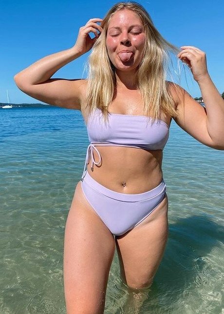 girl on girl onlyfans top photos