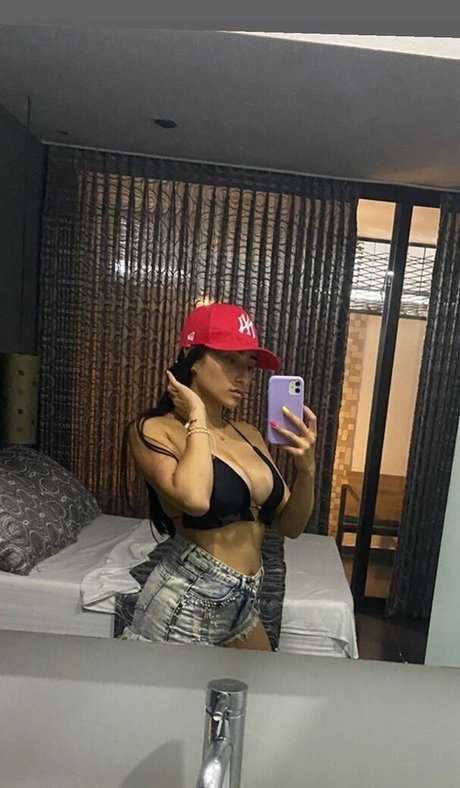 Maryory The Barber pretty actress img