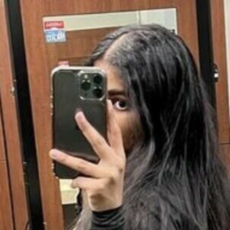 MzKora nudes actress picture