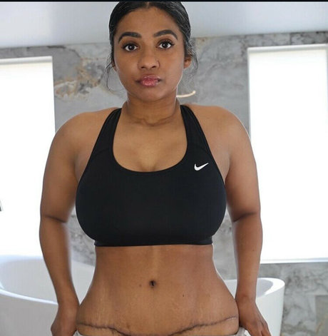 MzKora pornstar picture