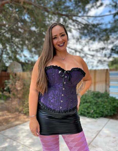 marriedandheelsof nude thumbnail