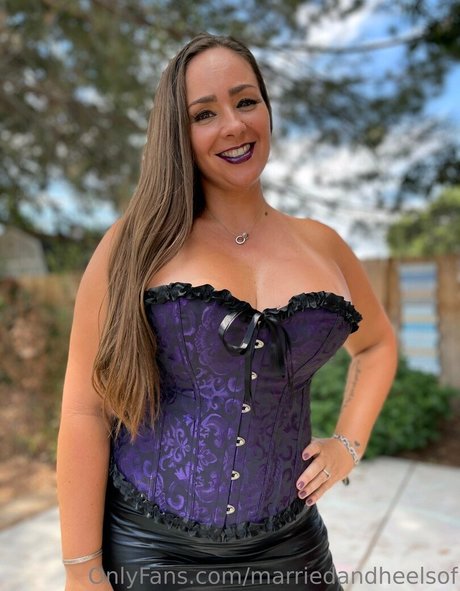 marriedandheelsof art model image