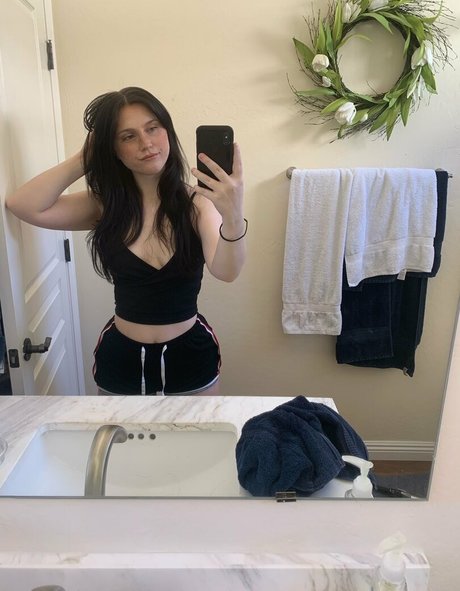 lewdkumi free actress img