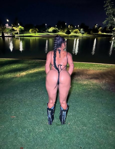 kokoathebrat hot model pic