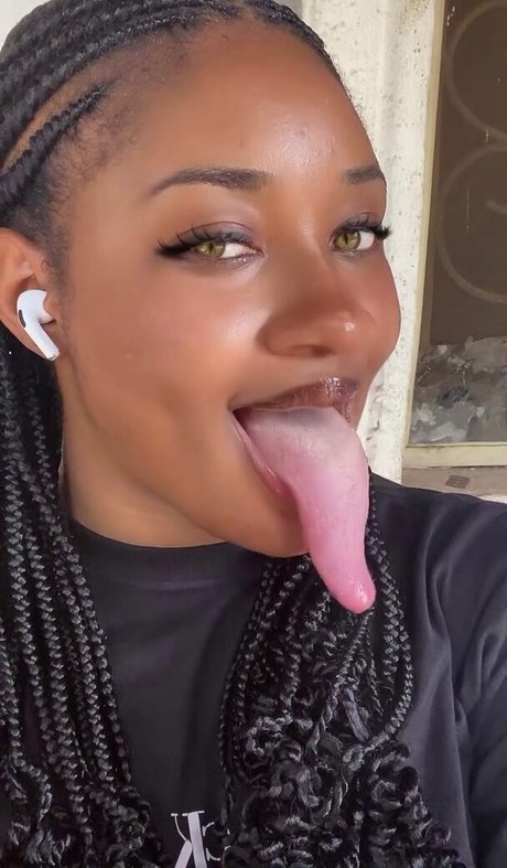 Long Tongue Fetish model sex pictures