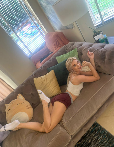 Josie Lynn erotic pornstar pic