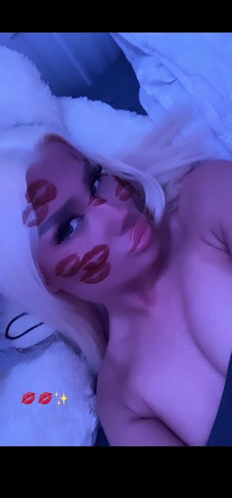 Viki Mitrovic star naked image