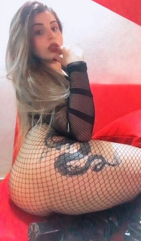 Whitehen9 model exclusive pics