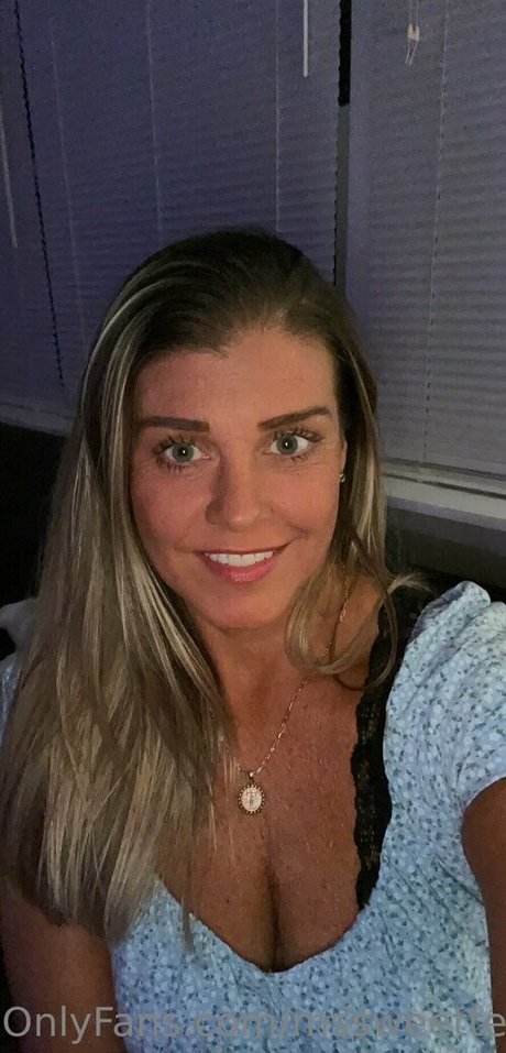 mature wife onlyfans hot naked picture