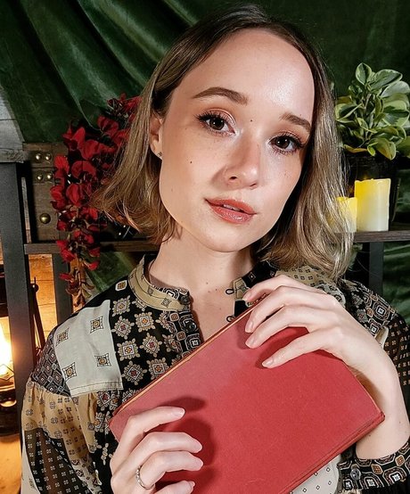 AmyKay ASMR model sexy photos