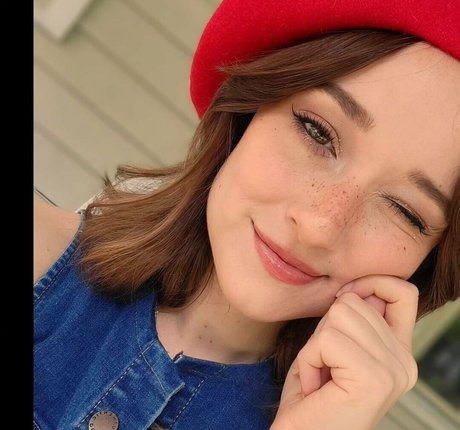 AmyKay ASMR free star photos