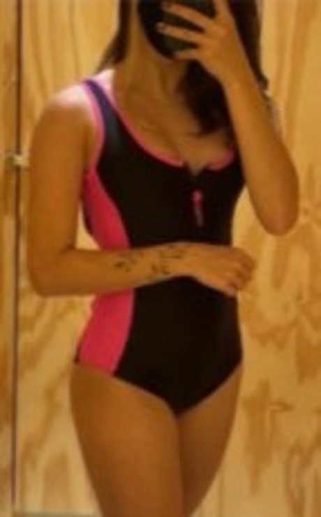 Ingrid Larissa star sexy images