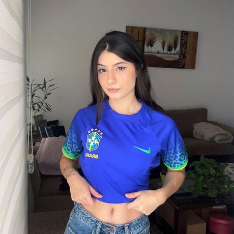 Ingrid Larissa exclusive actress pictures