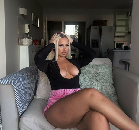 Shania Bethune star erotic gallery