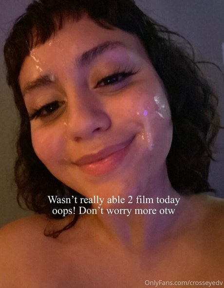 crosseyedivy naked star image