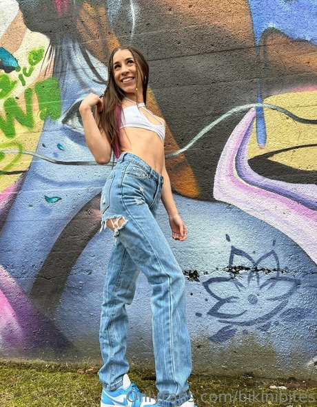 bikinibites model hd picture