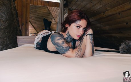 Haunted pretty actress pics