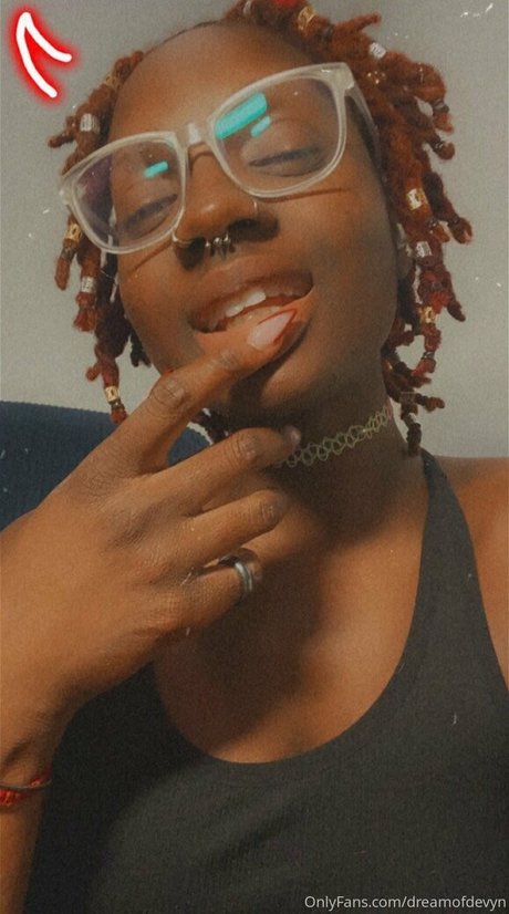 dreamofdevyn star high quality photo