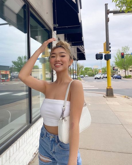 sandydianabang pornstar erotic pic