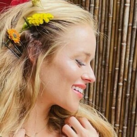 laurenann77 star adult photo