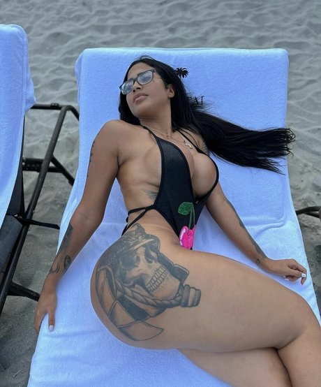 Karen Havary pretty pornstar photos