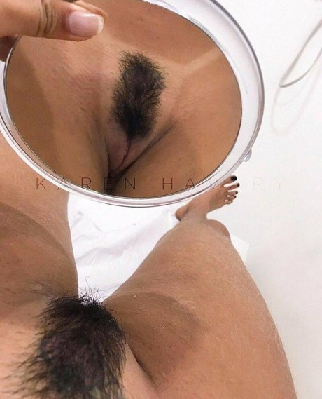 Karen Havary hot star images