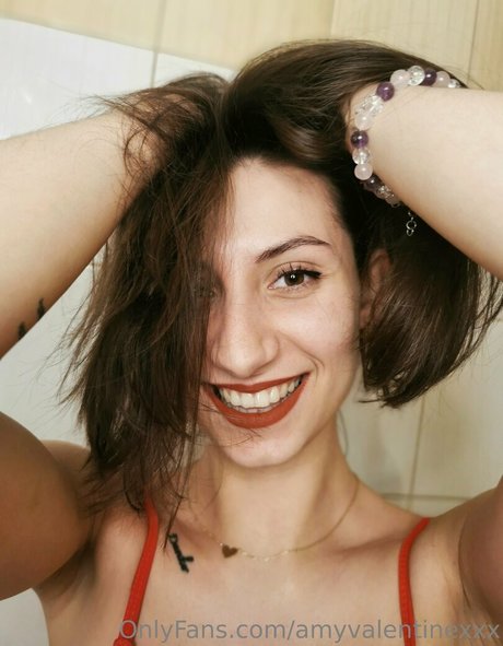 amyvalentinexxx hot pornstar pics
