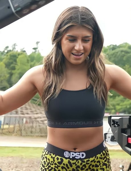 Hailie Deegan porn actress photos
