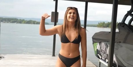Hailie Deegan perfect pornstar pics