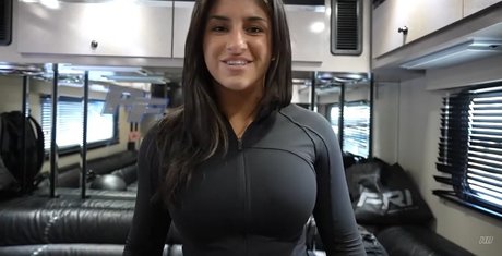 Hailie Deegan free model pics