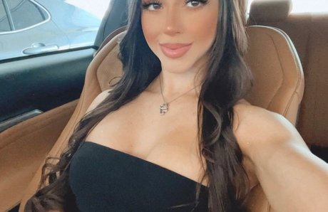 karenn fit pornstar hot pic
