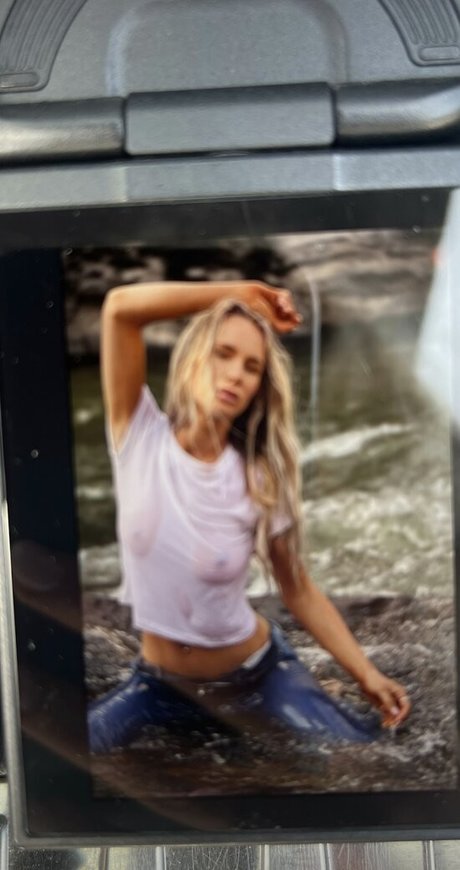 mountainlovinlady nude model gallery