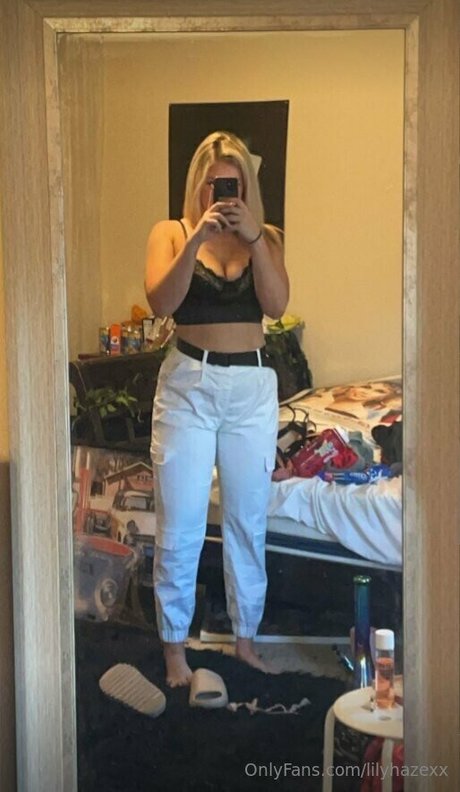 lilyhazexx sexy star galleries