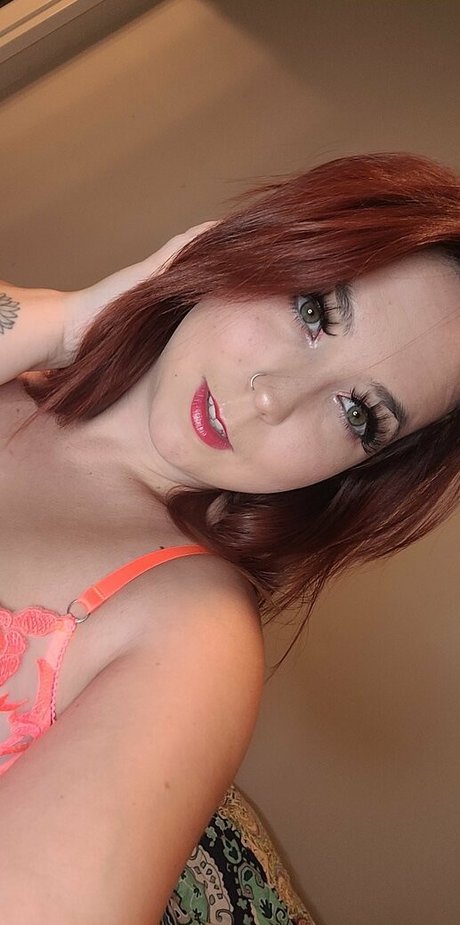 FlirtyDaniellaX star sexy img