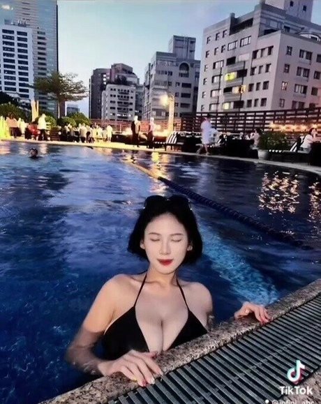 blonde asian onlyfans porno picture