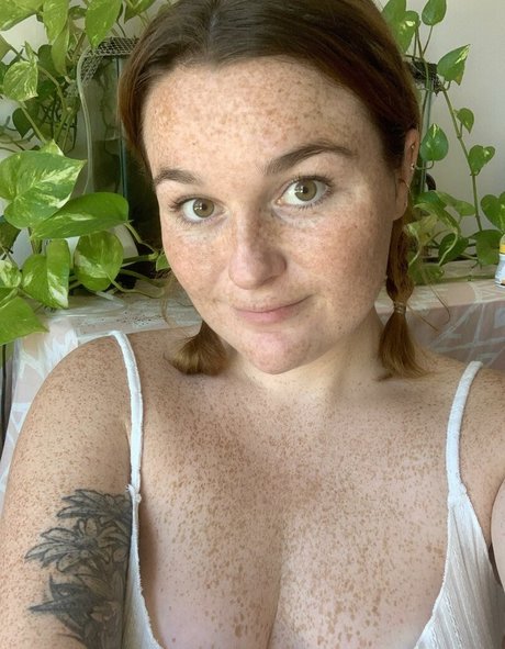 Freckled Baby model high quality picture